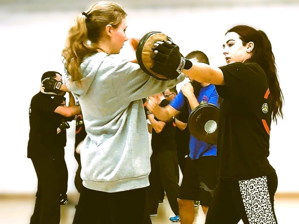 Selbstverteidigung Frauen und Männer im Kampfkunstzentrum Waldshut & Radolfzell