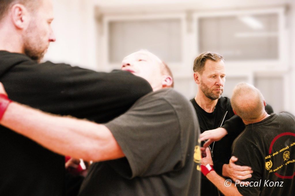 selbstverteidigung- kurs erwachsene 30+ in radolfzell kampfkunstzentrum
