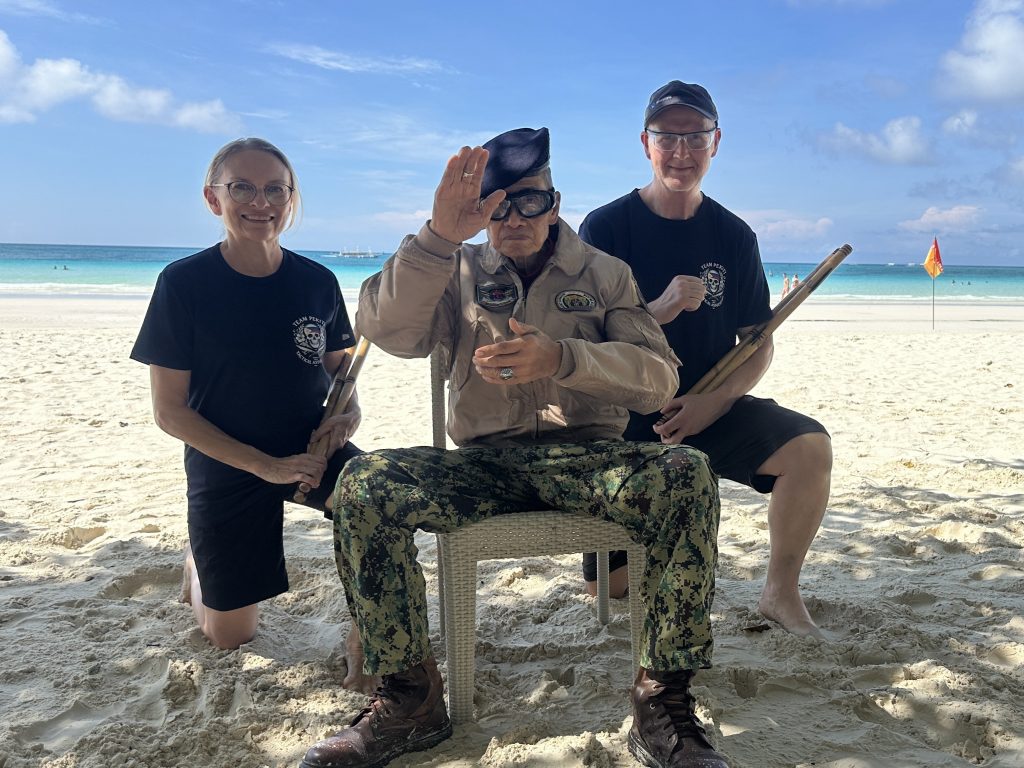 Thorsten Bracht& Carmen Mathy mit GT Leo Gaje dem Oberhaupt des Pekiti Tersia Kali auf der 7 Asia Confernce der PTTA