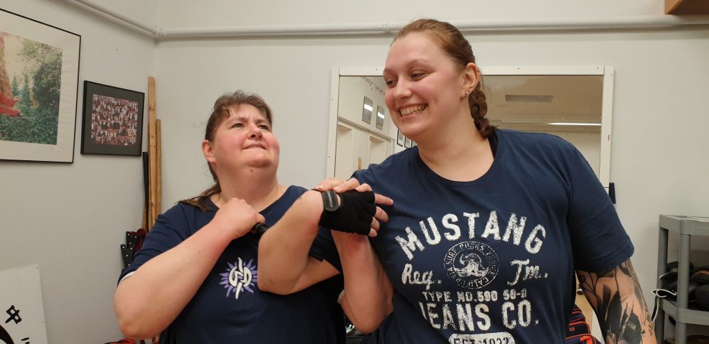 Selbstverteidigung Radolfzell – Effektives Kali und Wing Tsun Training für Männer und Frauen über 30.